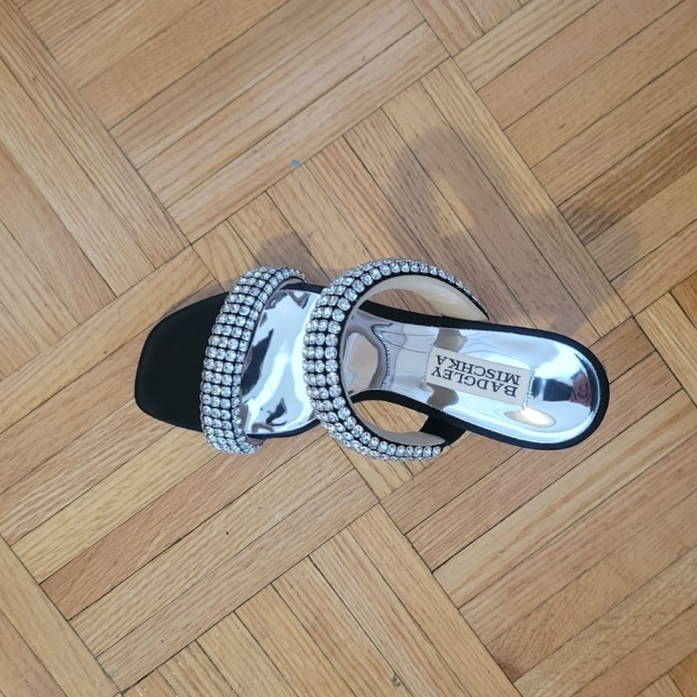 Black Open Heels With Rhinestones Size 6 (True Size 5 Or 5.5) - Picture 9 of 11